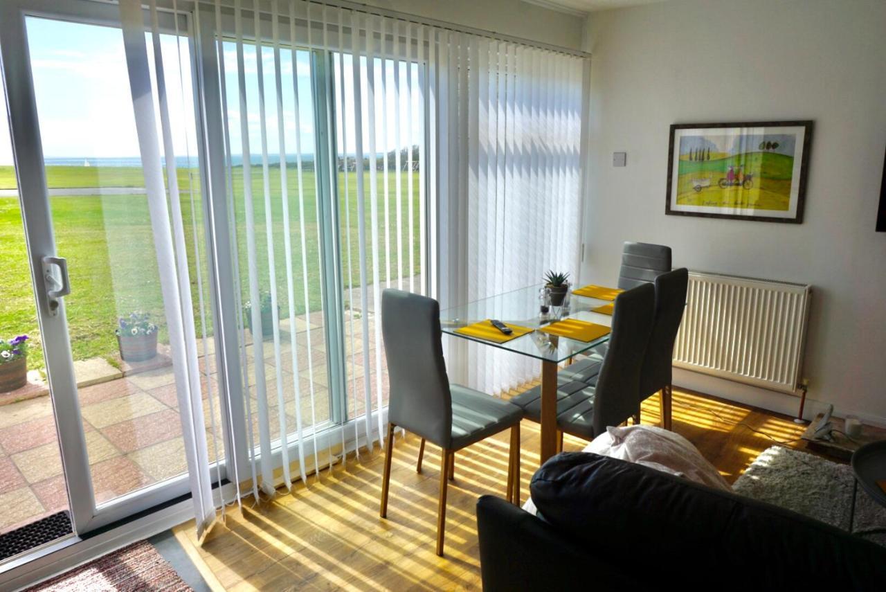 Seaview Self-Catering Coastal Bungalow In Rural West Wight فريشووتر المظهر الخارجي الصورة